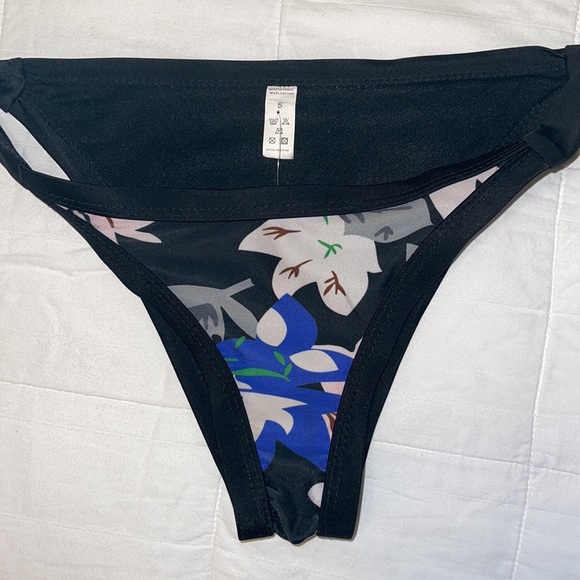 Bikini Thong Pant Small - Picture 3 of 5